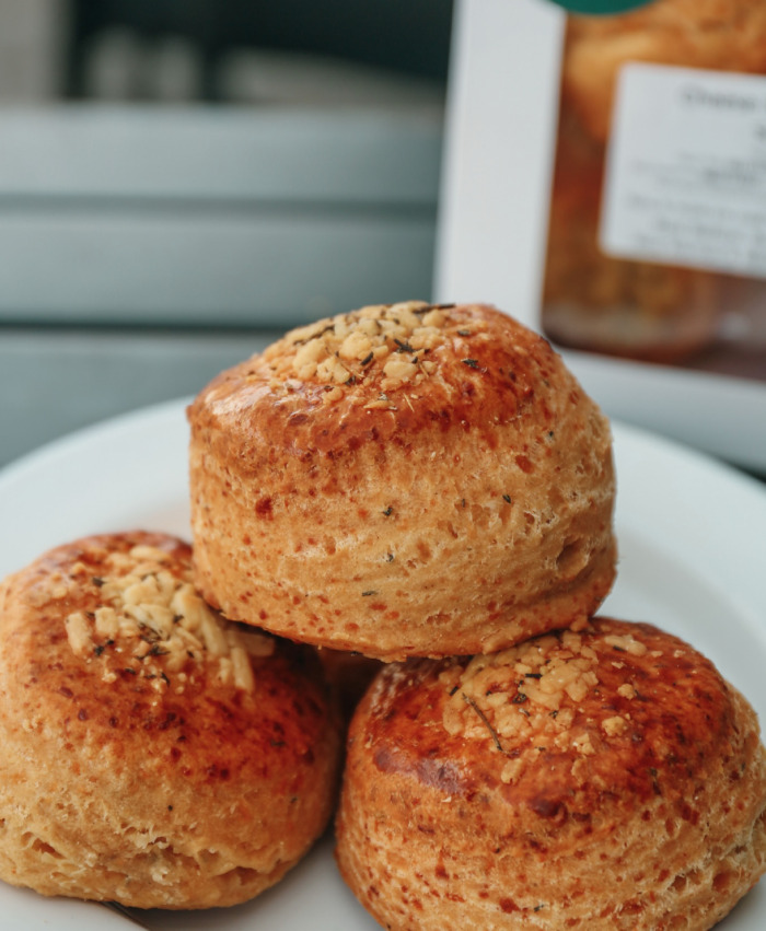 Rise-Category- Scones Bagels_cheese-scone